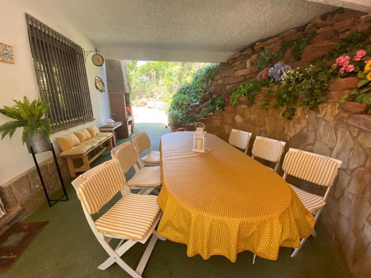 Casa familiar con piscina Pallejá Esterno foto