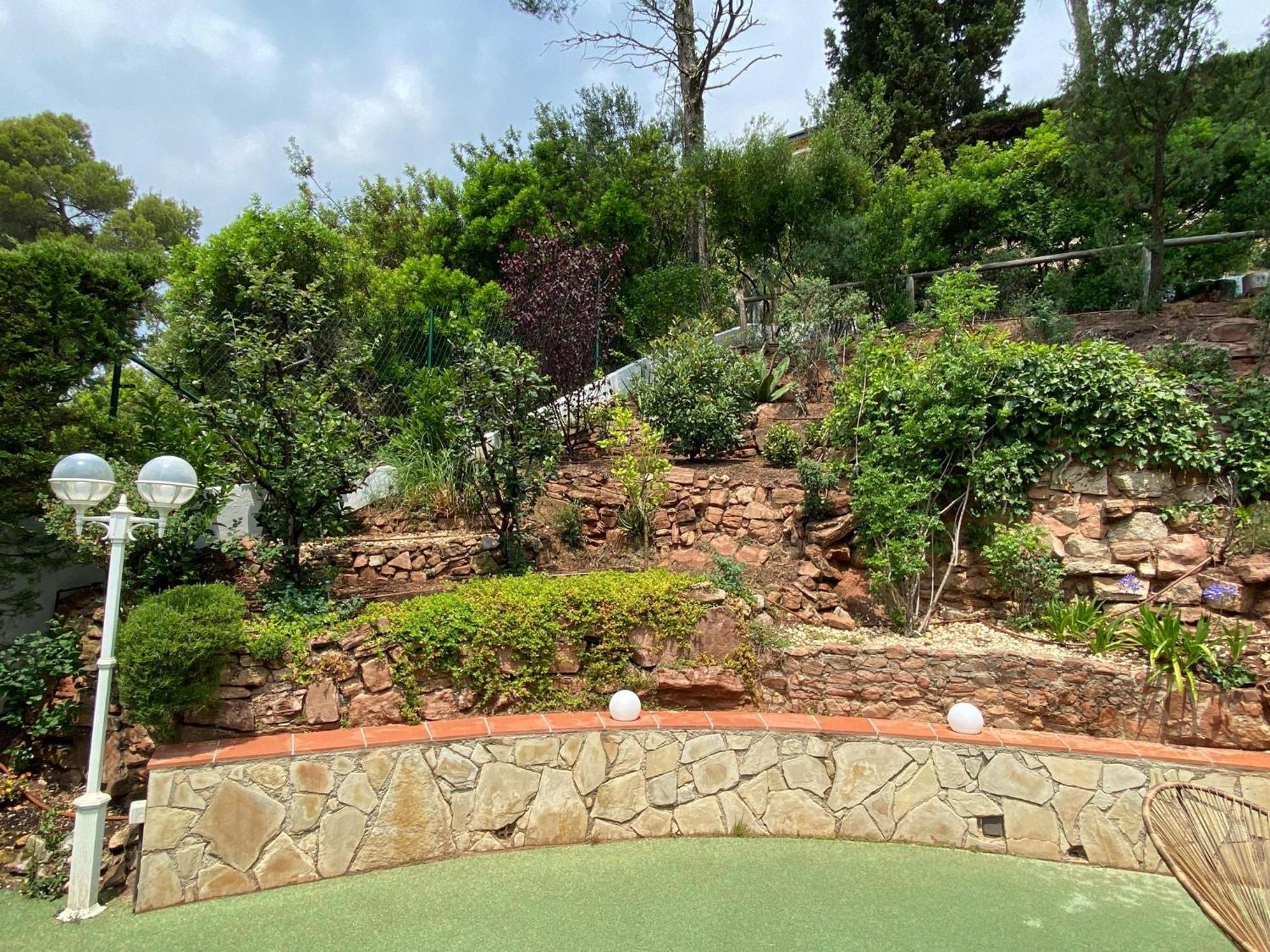 Casa familiar con piscina Pallejá Esterno foto
